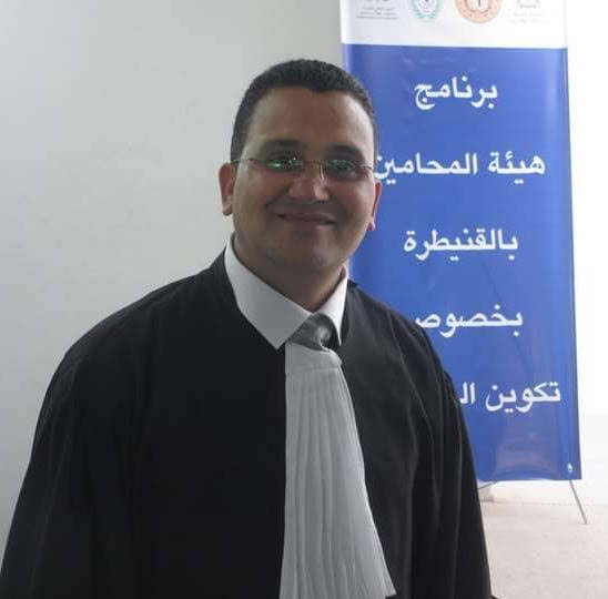 الأستاذ عبد العزيز غريب